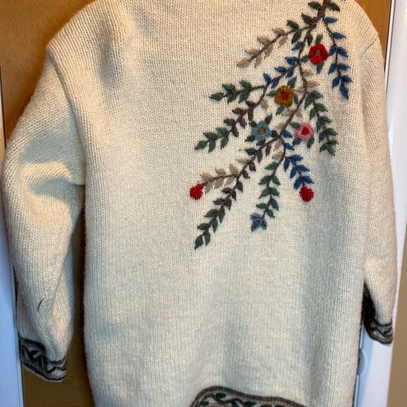 Vtg handmade chunky knit cardigan sweater fair isle flower M/L grannicore winter - Picture 2 of 13